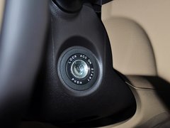 2013款 2.0L 自动 豪华版