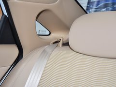 2013款 2.0L 自动 豪华版
