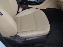 2013款 2.0L 自动 豪华版
