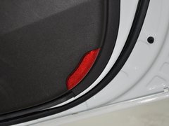 2013款 2.0L 自动 豪华版