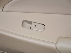 2013款 2.0L 自动 豪华版