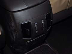 2013款 2.0L 自动 豪华版