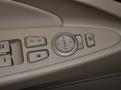 2013款 2.0L 自动 豪华版