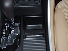 2013款 2.0L 自动 豪华版