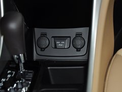 2013款 2.0L 自动 豪华版