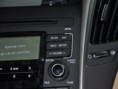 2013款 2.0L 自动 豪华版