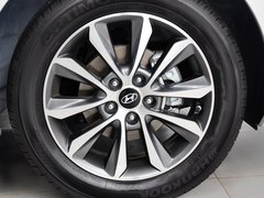 2013款 2.0L 自动 豪华版