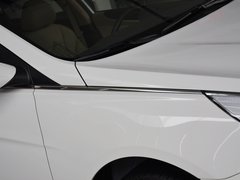 索纳塔八 2013款 2.0L 自动 豪华版