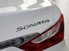 2013款 2.0L 自动 豪华版