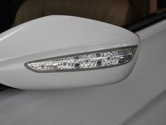 2013款 2.0L 自动 豪华版
