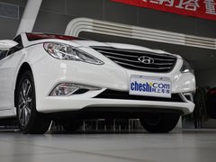 2013款 2.0L 自动 豪华版