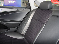 2013款 2.0L 自动 领先版