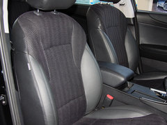 2013款 2.0L 自动 领先版