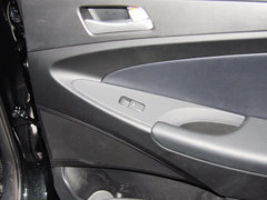 2013款 2.0L 自动 领先版