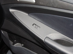 2013款 2.0L 自动 领先版