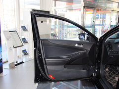 2013款 2.0L 自动 领先版