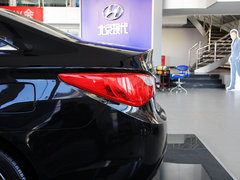 2013款 2.0L 自动 领先版