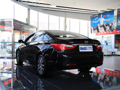 2013款 2.0L 自动 领先版