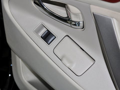 2013款 200E 2.0L 经典精英版