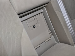 2013款 200E 2.0L 经典精英版