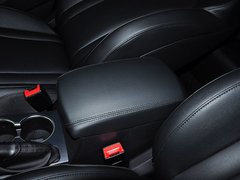 2014款 1.5T 手动 四驱尊贵版 5座