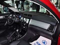 2014款 1.5T 手动 四驱尊贵版 5座