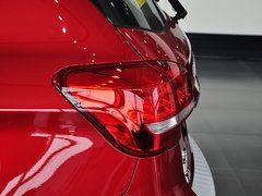 2014款 1.5T 手动 四驱尊贵版 5座