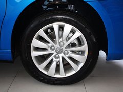 2013款 两厢 1.6L 手动 乐尚型