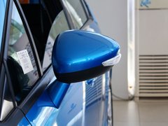 2013款 两厢 1.6L 手动 乐尚型