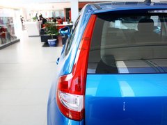 2013款 两厢 1.6L 手动 乐尚型