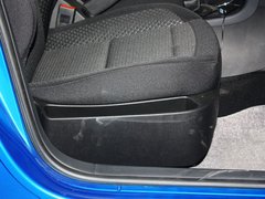 2013款 两厢 1.6L 手动 乐尚型
