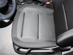 2013款 两厢 1.6L 手动 乐尚型