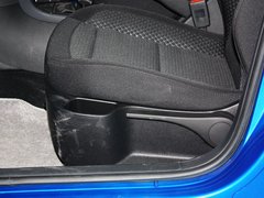 2013款 两厢 1.6L 手动 乐尚型