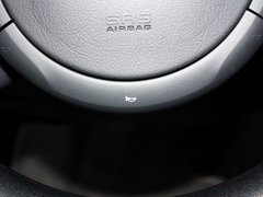 2013款 两厢 1.6L 手动 乐尚型