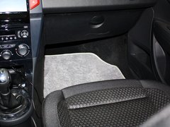 2013款 两厢 1.6L 手动 乐尚型