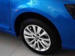 2013款 两厢 1.6L 手动 乐尚型
