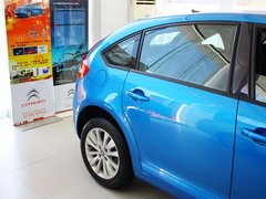 2013款 两厢 1.6L 手动 乐尚型