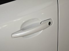 2013款 两厢 1.6L 自动 乐尚型