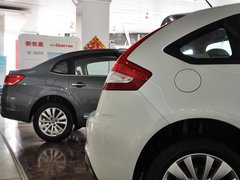 2013款 两厢 1.6L 自动 乐尚型