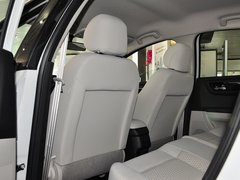 2013款 两厢 1.6L 自动 乐尚型