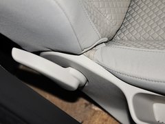 2013款 两厢 1.6L 自动 乐尚型