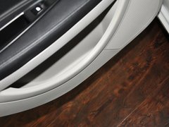 2013款 两厢 1.6L 自动 乐尚型