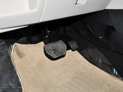 2013款 两厢 1.6L 自动 乐尚型