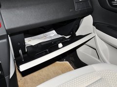 2013款 两厢 1.6L 自动 乐尚型