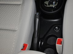 2013款 两厢 1.6L 自动 乐尚型