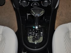 2013款 两厢 1.6L 自动 乐尚型