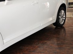 2013款 两厢 1.6L 自动 乐尚型