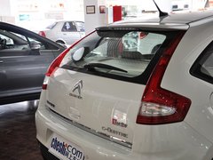 2013款 两厢 1.6L 自动 乐尚型