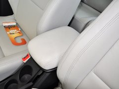 2013款 三厢 1.6L 自动 品尚型