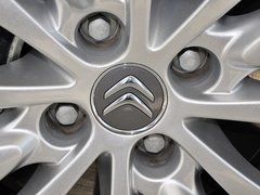 2013款 三厢 1.6L 自动 品尚型